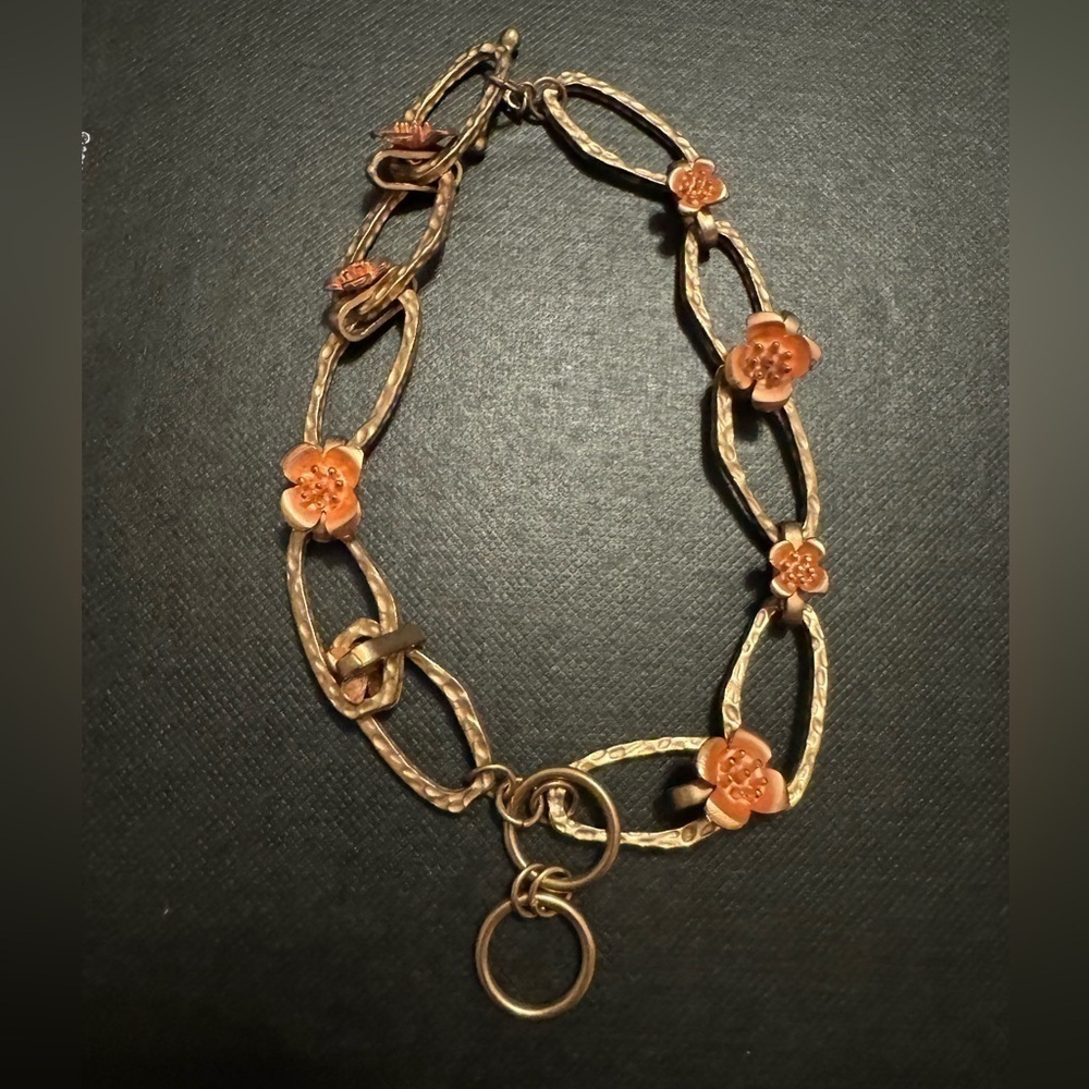 Gold‎ tone and pink rose choker costume necklace